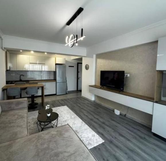 Apartament cu 3 camere decomandat în Kamsas