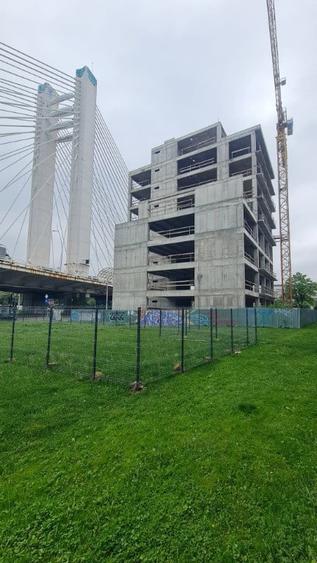 Spațiu comercial, de 5,790 mp, în Basarab
