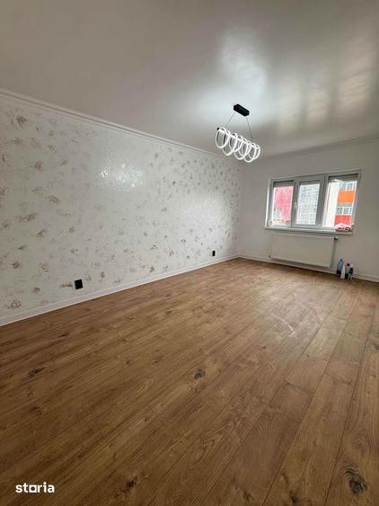 Apartament cu 3 camere decomandat în Brăilița