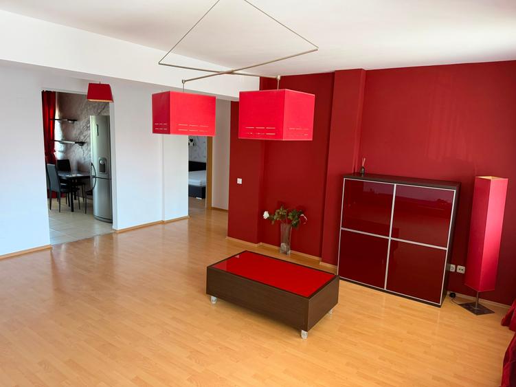 Apartament cu 3 camere decomandat în Nord