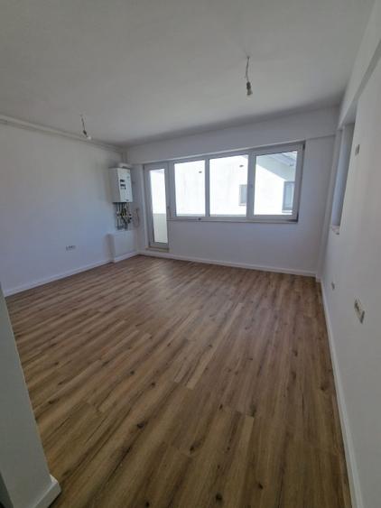 Apartament cu 2 camere semidecomandat în Clăbucet