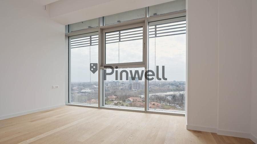 Apartament cu 4 camere decomandat în Floreasca