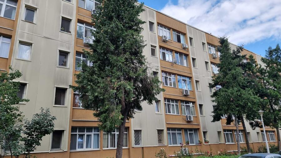 Garsonieră decomandată în Nord
