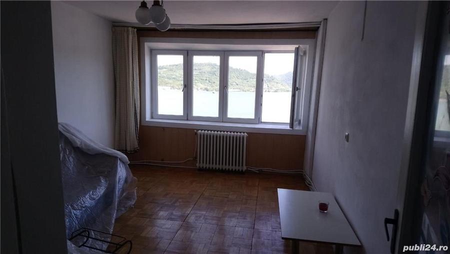 Apartament cu 2 camere decomandat în Orșova