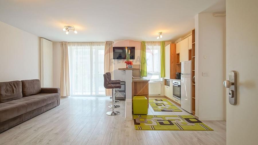 Apartament cu 2 camere decomandat, mobilat în Tractorul