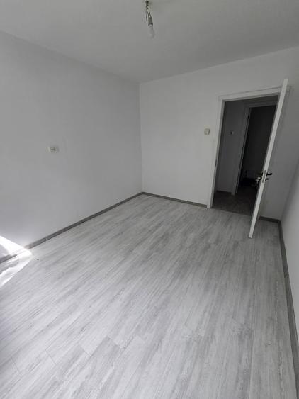 Apartament cu 2 camere decomandat în Alexandru Obregia