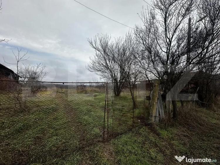 Teren de 4000 mp, în Debarcader