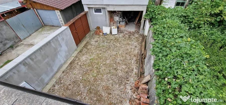 Casă cu 5 camere cu Teren 155 Mp în Muncitoresc
