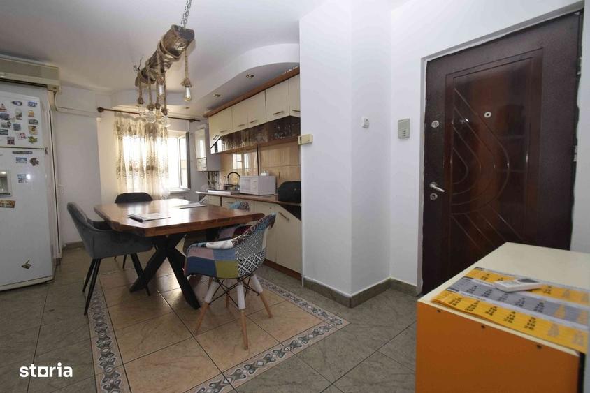 Apartament cu 4 camere decomandat în George Enescu