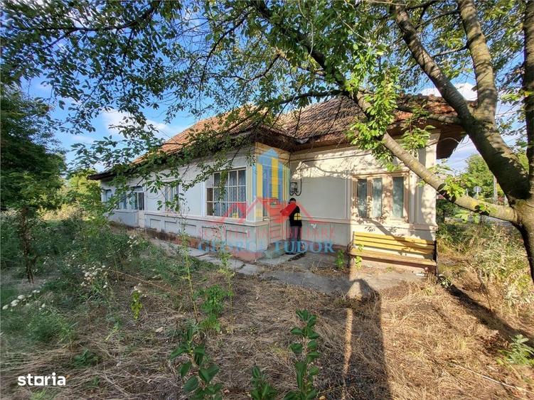 Casă cu 2 camere cu Canalizare în Mihai Vodă