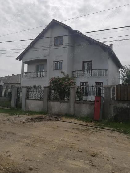 Casă cu 4 camere în Turda