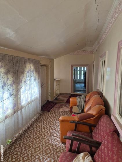 Casă cu 5 camere cu Teren 1200 Mp în Tichilești