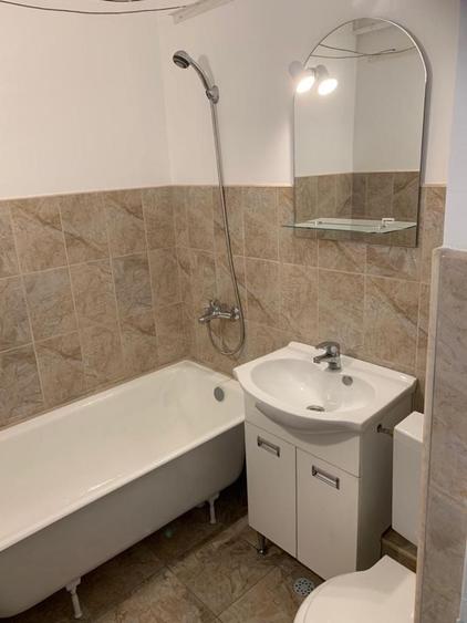 Garsonieră decomandată în Soarelui