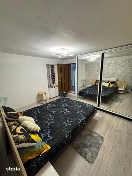 Casă cu 4 camere cu Teren 1160 Mp în Podari
