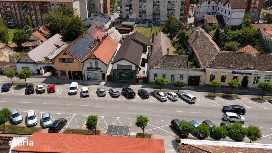 Casă cu 4 camere în Central