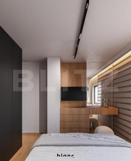 Apartament cu 4 camere decomandat în Est