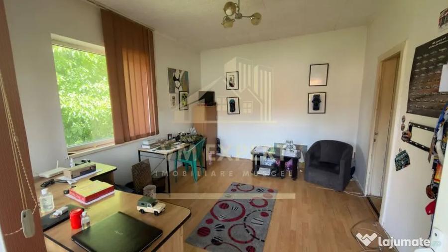 Casă cu 4 camere cu Teren 233 Mp în Sud
