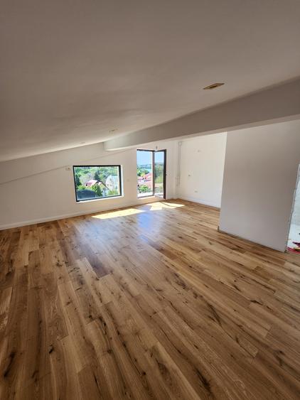 Apartament cu 3 camere în Băneasa