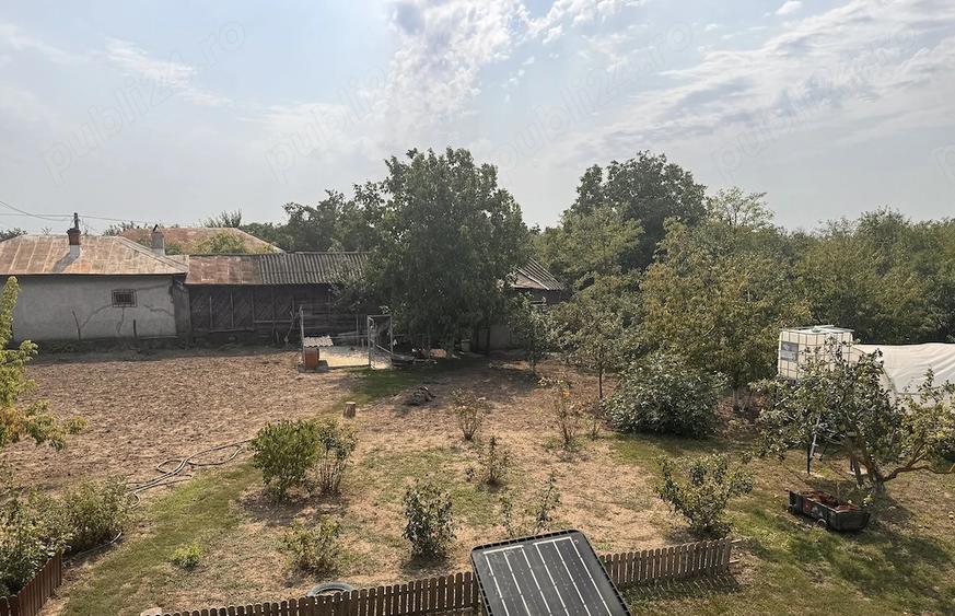 Casă cu Teren 2194 Mp în Radu Vodă
