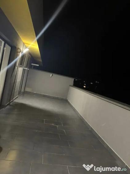 Apartament cu 2 camere semidecomandat în Florești