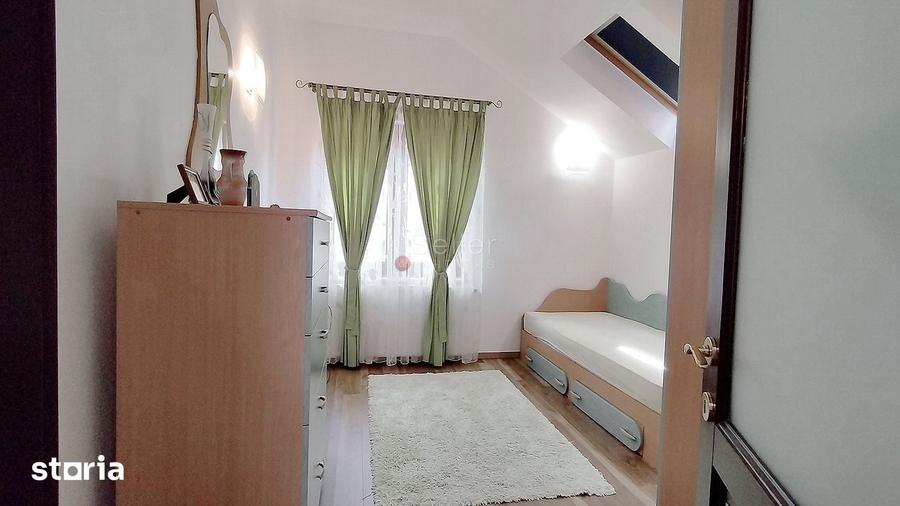 Casă cu 5 camere cu Teren 400 Mp în Bunloc