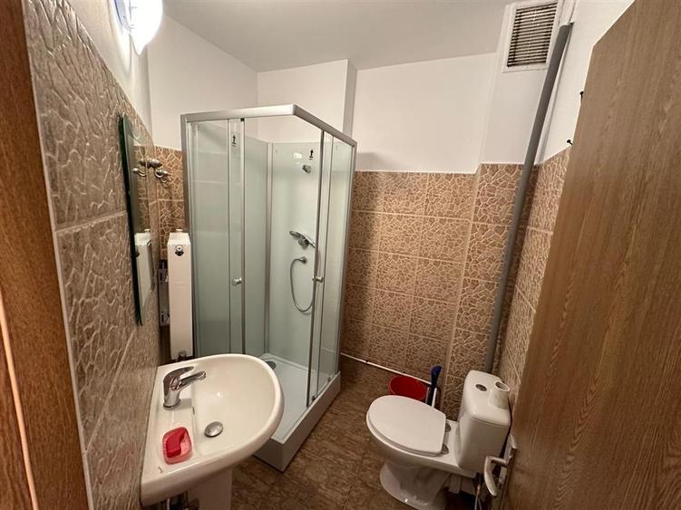 Apartament cu 3 camere decomandat în Păcurari
