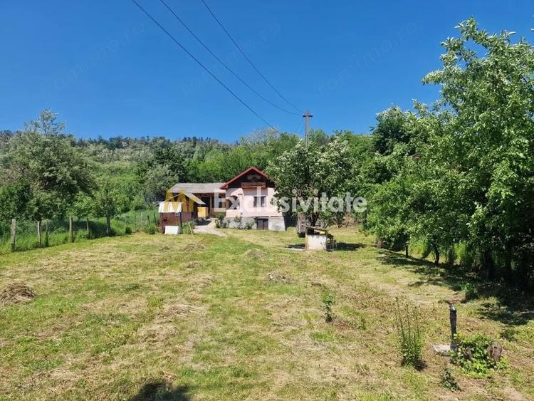 Casă cu 2 camere cu Teren 1150 Mp în Boțești