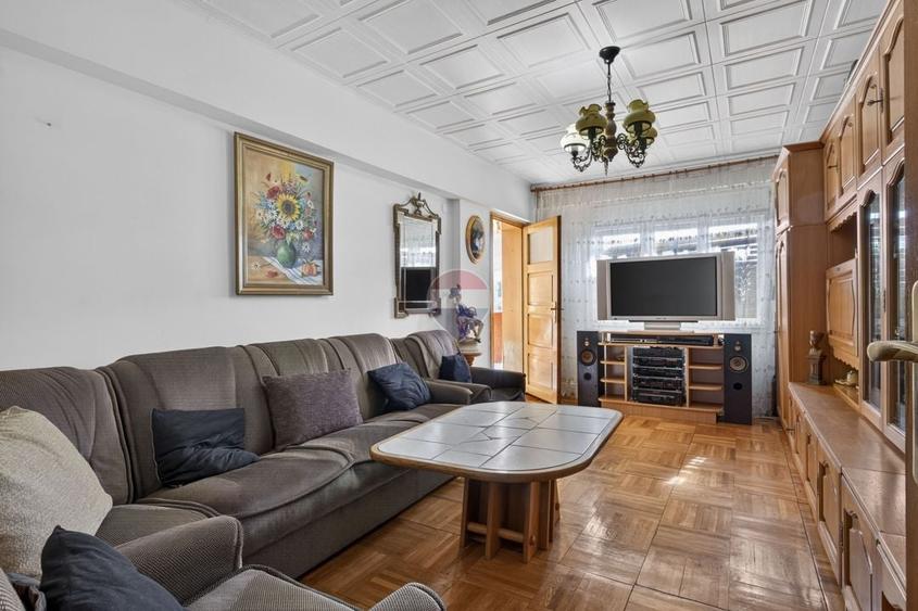 Apartament cu 3 camere decomandat, mobilat în Aurel Vlaicu