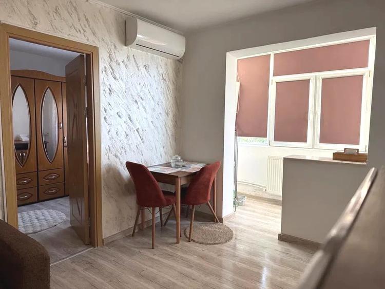 Apartament cu 2 camere semidecomandat, mobilat în Tomis Nord