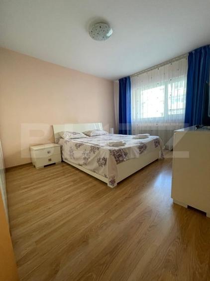 Apartament cu 2 camere, decomandat, loc de parcare, zona Tractorul, Brașov - 1