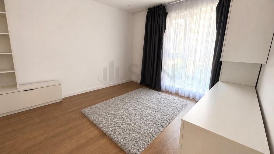 Apartament cu 3 camere semidecomandat, mobilat în Pipera