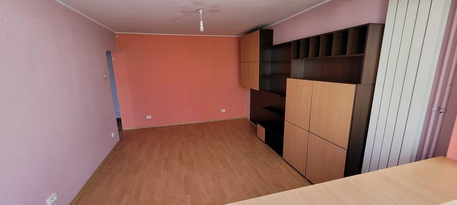 Apartament cu 2 camere decomandat în Drumul Taberei