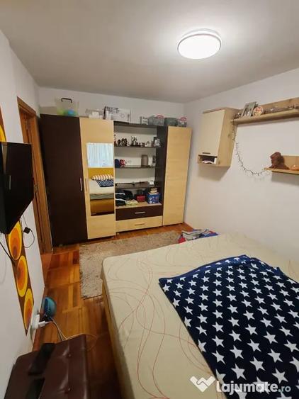 Apartament cu 2 camere semidecomandat în Aradului