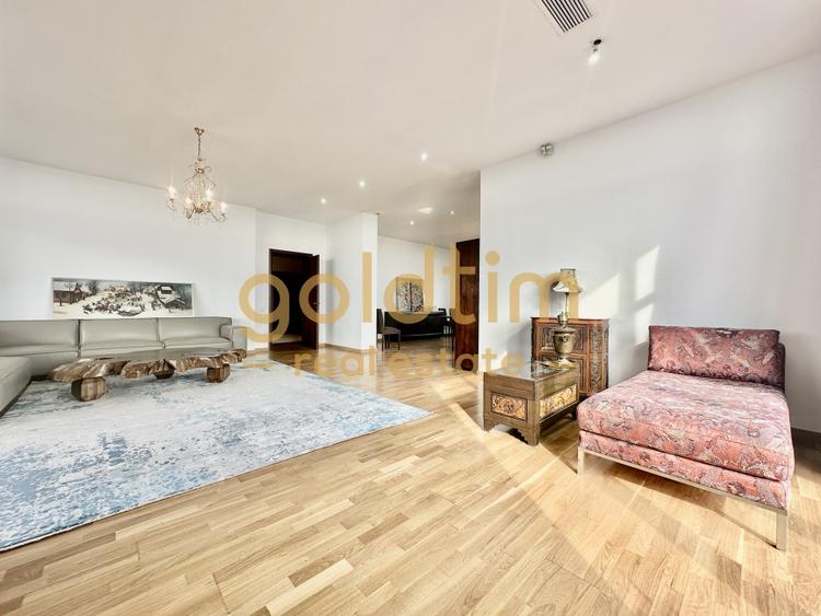 Apartament cu 4 camere decomandat, mobilat în Iancu Nicolae
