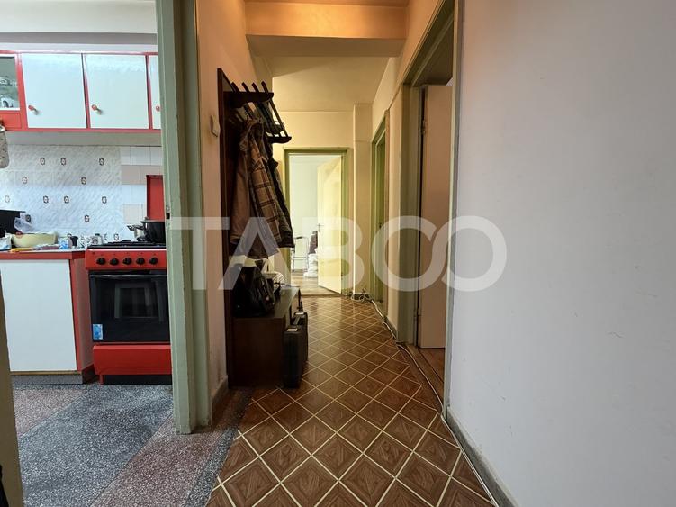 Apartament cu 3 camere decomandat, mobilat în Gheorgheni