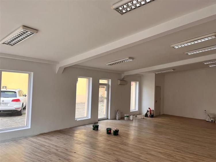 Spațiu comercial, de 89 mp, în Decebal