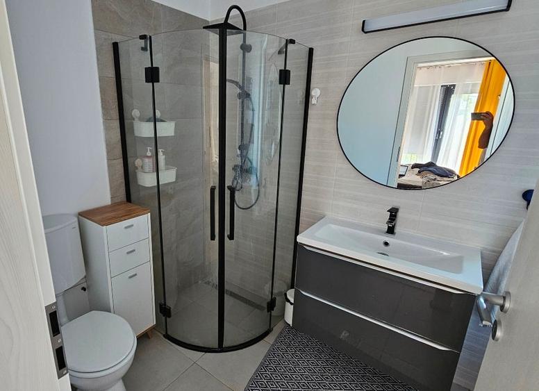 Duplex cu 5 camere cu Canalizare în Odăi