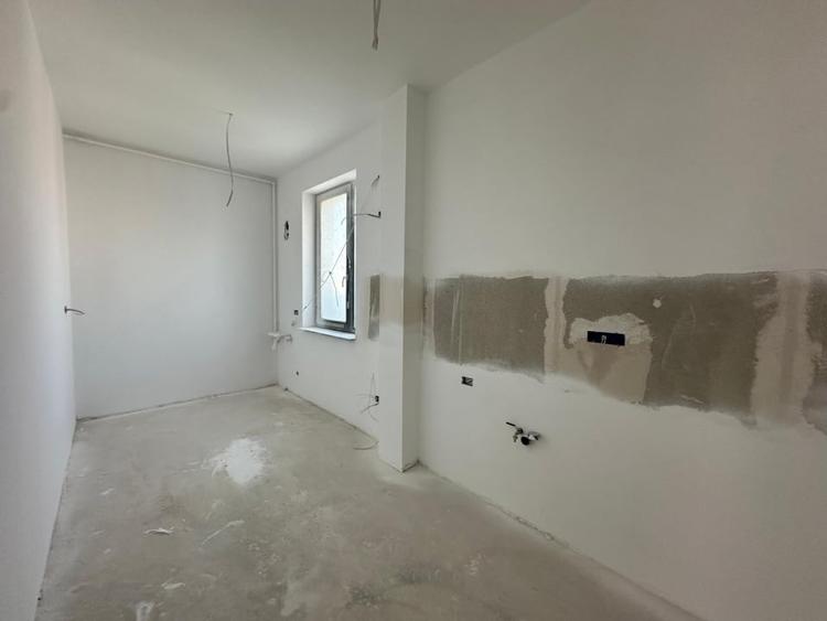 Apartament cu 4 camere decomandat în Ultracentral
