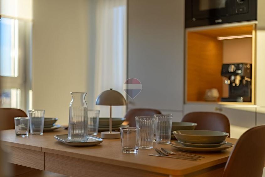 Apartament cu 3 camere decomandat, mobilat în Micălaca