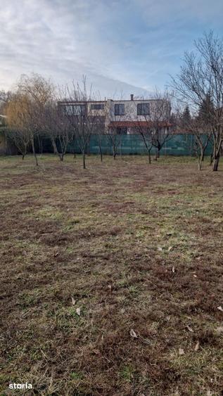 Casă cu 4 camere cu Teren 1000 Mp în Străulești