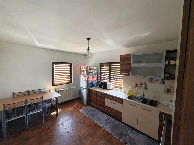 Casă cu Teren 584 Mp în Holboca