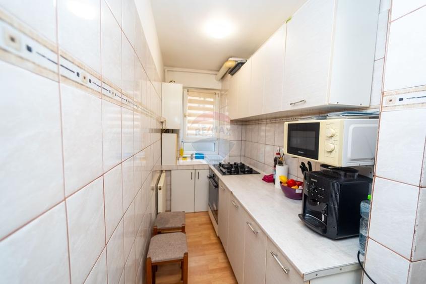 Apartament cu 2 camere semidecomandat în Florilor