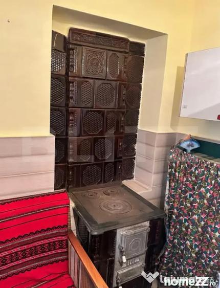 Casă cu 2 camere cu Teren 690 Mp în Petrești
