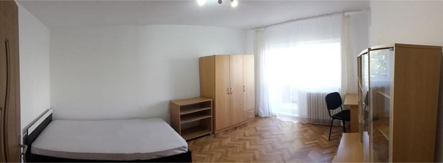Apartament cu 3 camere decomandat în Zorilor