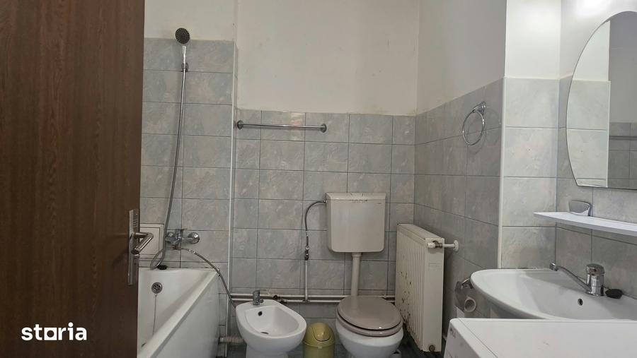 Garsonieră decomandată în Astra
