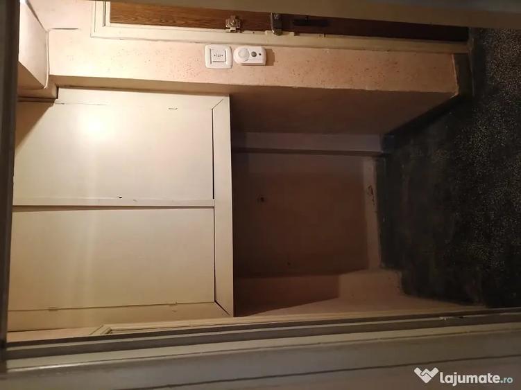 Apartament cu 2 camere nedecomandat în Central