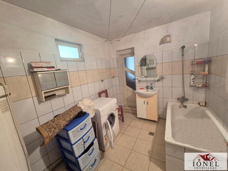 Casă individuală cu 3 camere cu Canalizare în Ciugudu de Sus