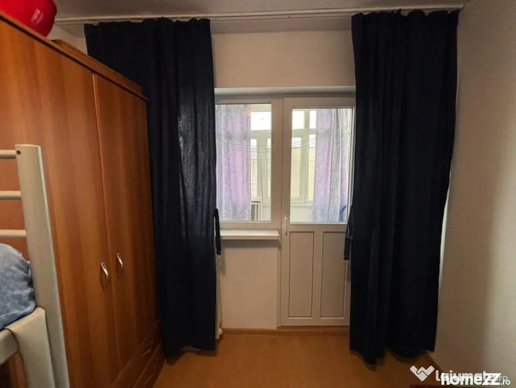 Apartament cu 4 camere decomandat în Central