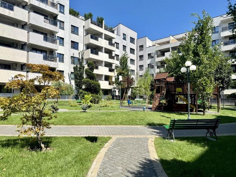 Penthouse cu 3 camere decomandat în Valea Lupului