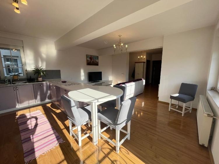 Apartament cu 3 camere decomandat în Calea Dumbrăvii